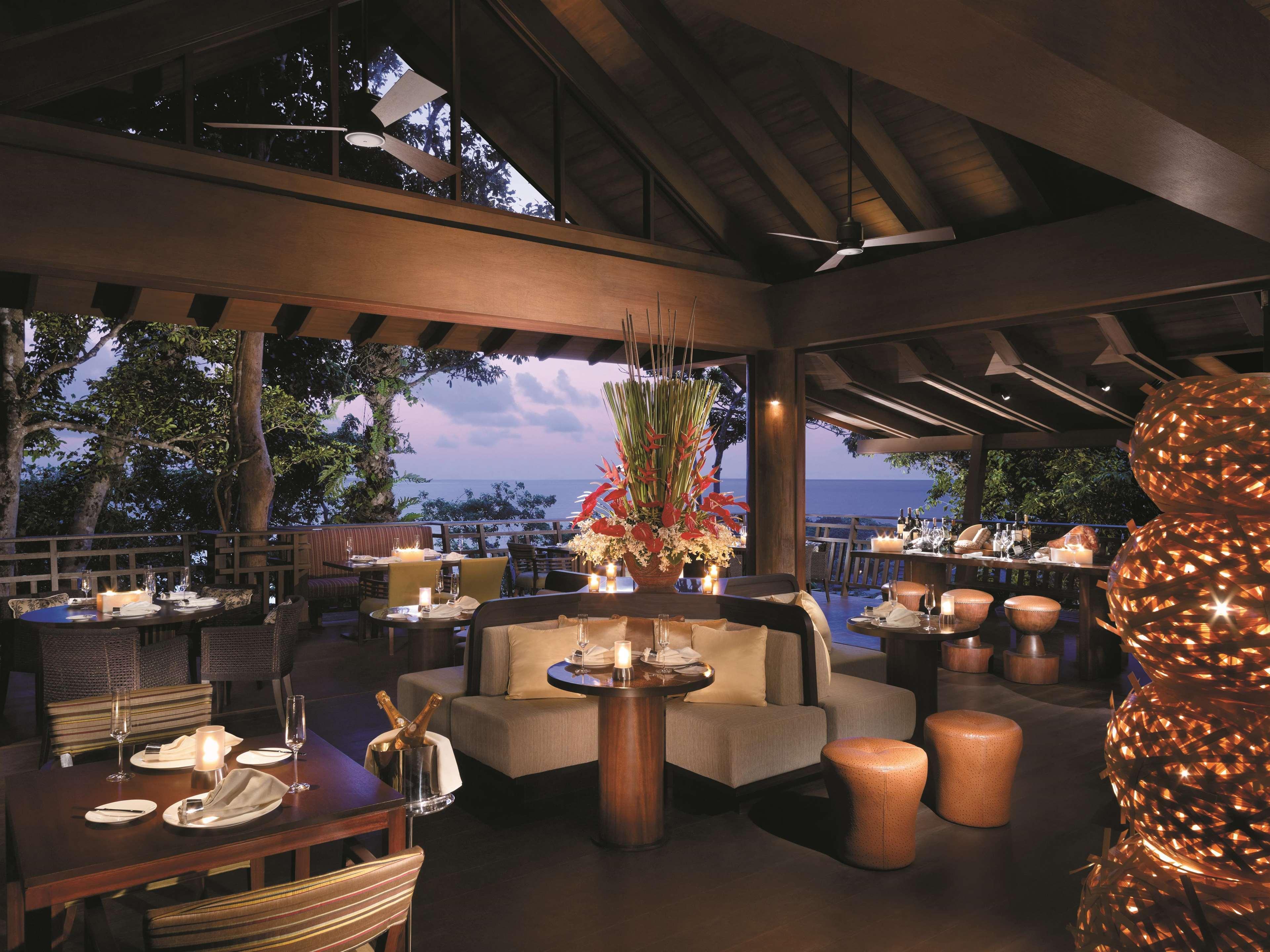 Shangri-La Boracay Exterior photo The interior of the restaurant