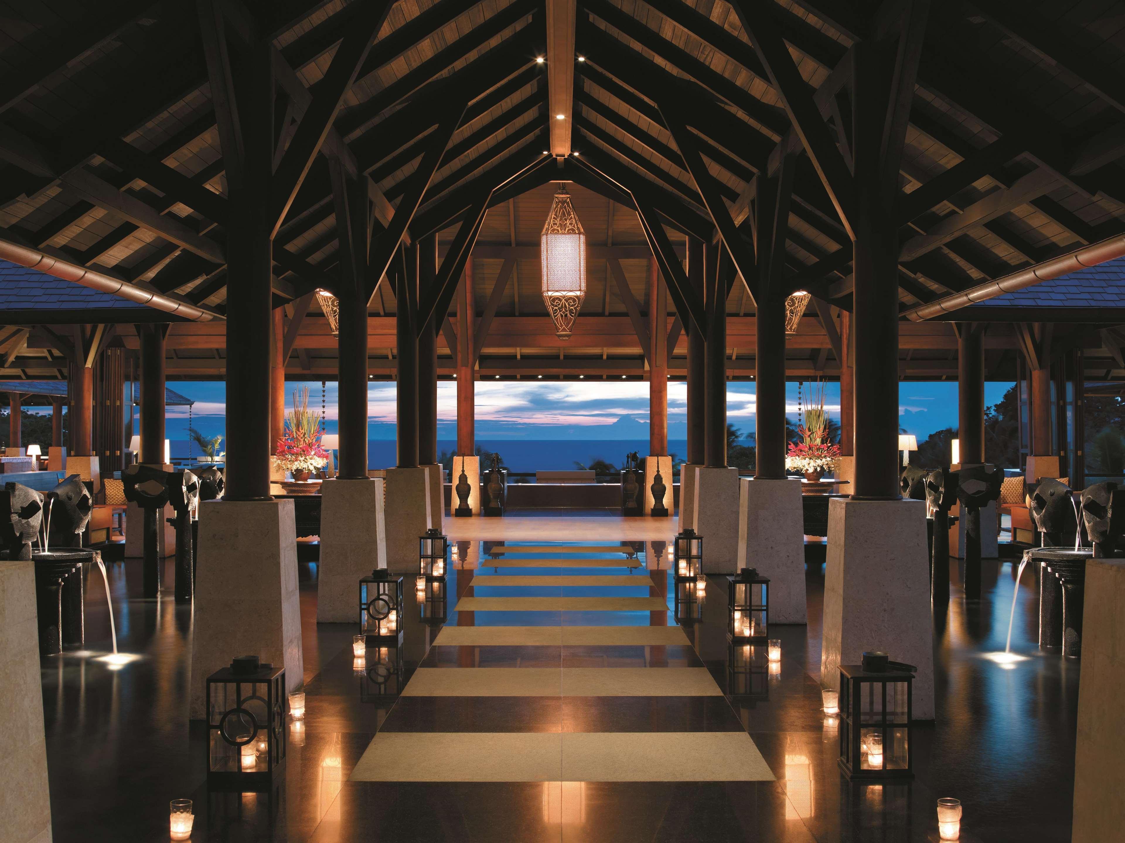 Shangri-La Boracay Exterior photo The lobby at the Four Seasons Resort Maldives at Landaa Giraavaru